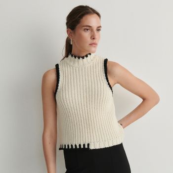 Reserved - Vestă tricotată cu guler rulat - Ivory