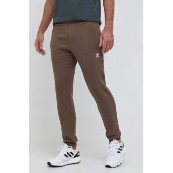 adidas Originals pantaloni de trening culoarea maro, uni IR7799