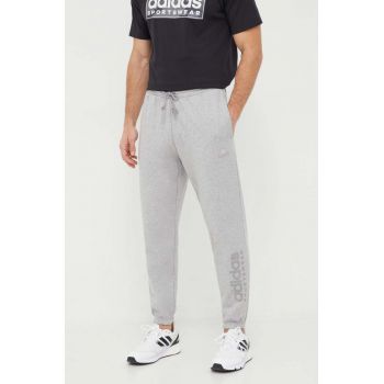 adidas pantaloni de trening culoarea gri, cu imprimeu IW1198