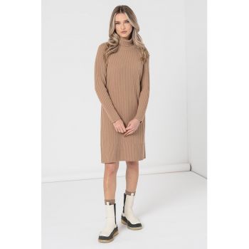 Rochie-pulover din amestec de lana cu guler inalt