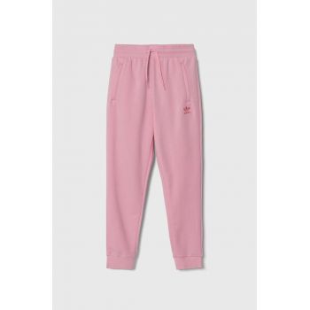 adidas Originals pantaloni de trening pentru copii culoarea roz, neted ieftini