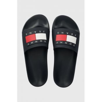 Tommy Jeans papuci FLAG POOL SLD ESS femei, culoarea negru, EN0EN02115