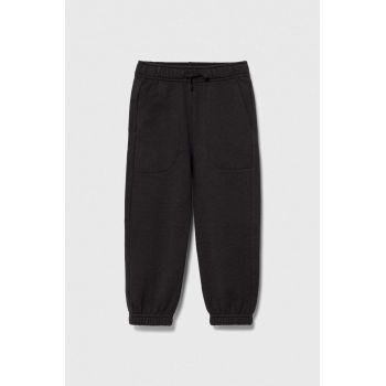 Abercrombie & Fitch pantaloni de trening pentru copii culoarea gri, neted