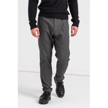 Pantaloni cu model uni si 4 buzunare