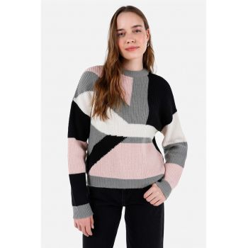 Pulover cu decolteu la baza gatului si model colorblock