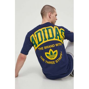 adidas Originals tricou din bumbac bărbați, culoarea bleumarin, cu imprimeu IS0184