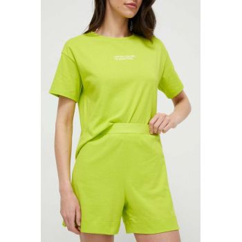 United Colors of Benetton pantaloni scurți din bumbac lounge culoarea verde, neted, high waist