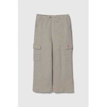 United Colors of Benetton pantaloni de trening din bumbac pentru copii culoarea gri, neted ieftini