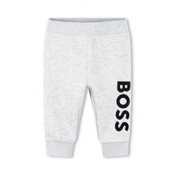 BOSS pantaloni de trening pentru bebeluși culoarea gri, cu imprimeu