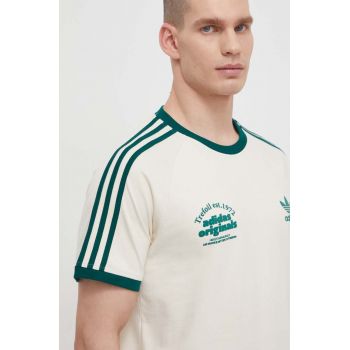 adidas Originals tricou din bumbac bărbați, culoarea bej, cu imprimeu IU0217