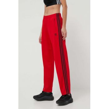 adidas Originals pantaloni de trening culoarea roșu, cu imprimeu IM9809 de firma original