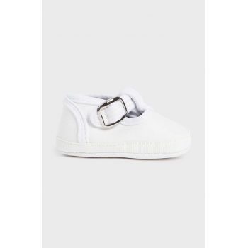 Mayoral Newborn pantofi pentru bebelusi culoarea alb