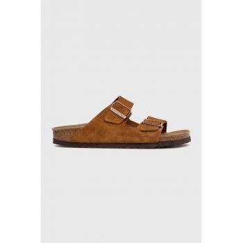 Birkenstock papuci din piele Arizona femei, culoarea maro, 1027162