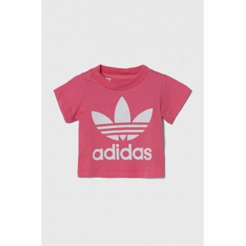 adidas Originals tricou din bumbac pentru bebelusi TREFOIL TEE culoarea roz ieftin