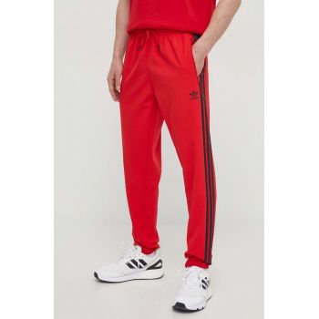 adidas Originals pantaloni de trening culoarea roșu, cu imprimeu IS2808 de firma originali