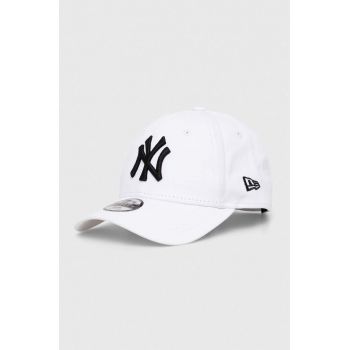 New Era șapcă din bumbac pentru copii NEW YORK YANKEES culoarea alb, cu imprimeu
