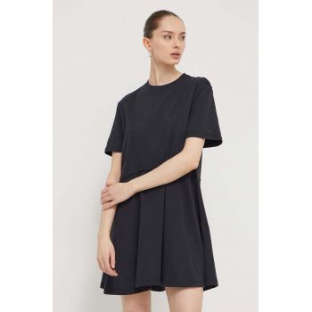 UGG rochie din bumbac culoarea negru, mini, evazati ieftina