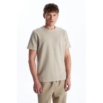 Tricou din amestec de bumbac cu decolteu la baza gatului