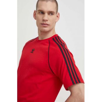 adidas Originals tricou din bumbac bărbați, culoarea roșu, cu imprimeu IR9449