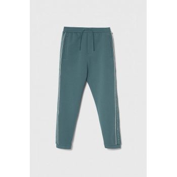 Emporio Armani pantaloni de trening pentru copii culoarea verde, cu imprimeu