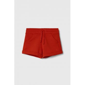 United Colors of Benetton pantaloni scurți din bumbac pentru copii culoarea rosu, neted, talie reglabila ieftini
