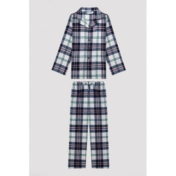 Pijama lunga cu imprimeu in carouri la reducere