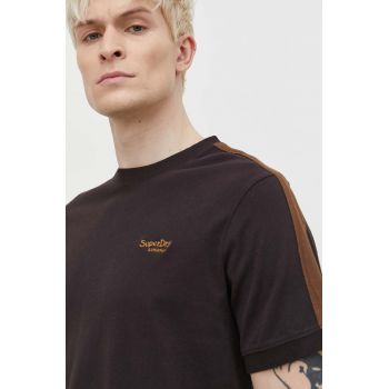 Superdry tricou din bumbac barbati, culoarea maro, neted de firma original