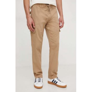 Pepe Jeans pantaloni barbati, culoarea bej, mulata