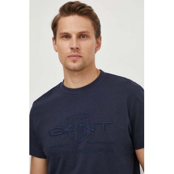 Gant tricou din bumbac barbati, culoarea albastru marin, cu imprimeu ieftin