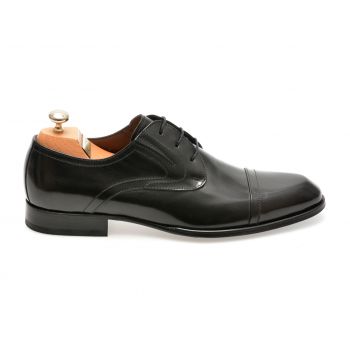Pantofi eleganti LE COLONEL negri, 680111, din piele naturala la reducere