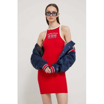 Tommy Jeans rochie Archive Games culoarea roșu, mini, mulată DW0DW18544