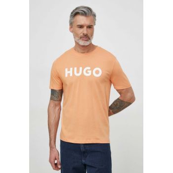 HUGO tricou din bumbac bărbați, culoarea portocaliu, cu imprimeu 50467556 de firma original
