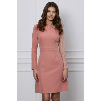 Rochie Moze roz cu o maneca din dantela ieftina la reducere