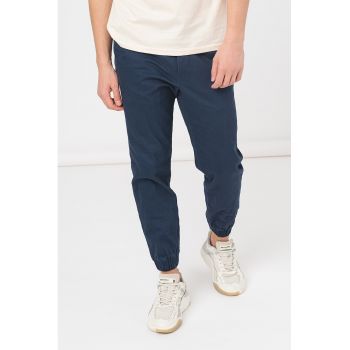 Pantaloni chino cu snur in talie Gordon