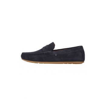 Pantofi loafer de piele intoarsa cu varf rotund la reducere