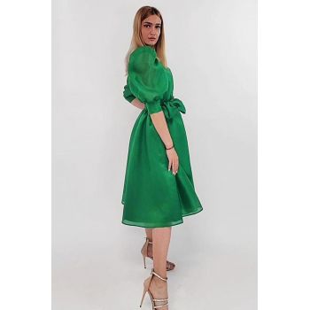 Rochie de ocazie vaporoasa de culoare verde prevazuta cu maneci usor bufante