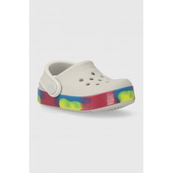 Crocs slapi copii OFF COURT GLITTER BAND CLOG culoarea gri