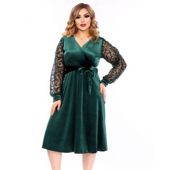 Rochie eleganta Melisa, din catifea, cu maneca de dantela, culoare verde smarald, cu decolteul petrecut 2128