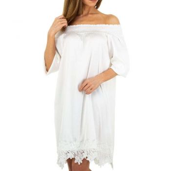 Rochie Lejera Aria de culoare alba, decoltata bardot ieftina