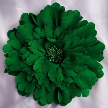 Brosa floare verde cu multe petale si diametru de 20 cm, cu clips pentru par de firma originala