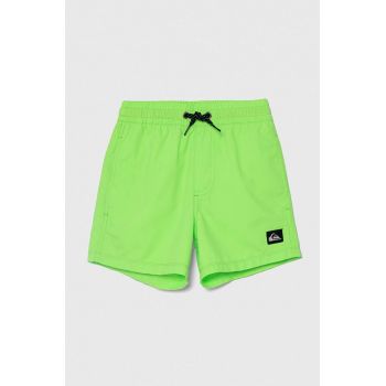Quiksilver pantaloni scurti de baie copii SOLID YTH 14 culoarea verde ieftini