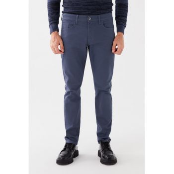 Pantaloni chino slim fit