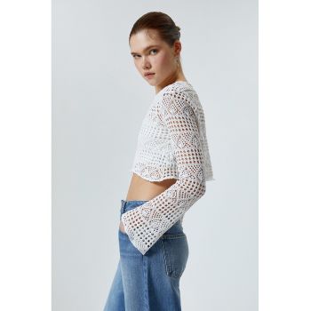 Bluza crop cu perforatii