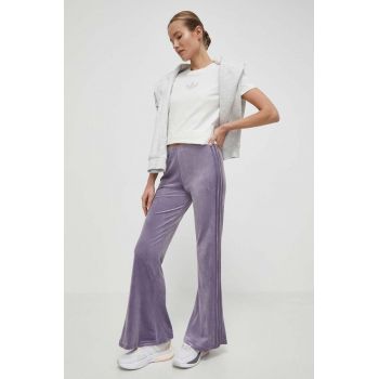 adidas Originals pantaloni de trening culoarea violet, cu imprimeu, IS4639 de firma original