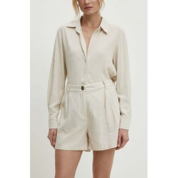 Answear Lab pantaloni scurți cu in culoarea bej, neted, high waist ieftini