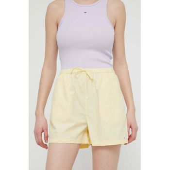 Tommy Jeans pantaloni scurți din bumbac culoarea galben, uni, high waist DW0DW17778