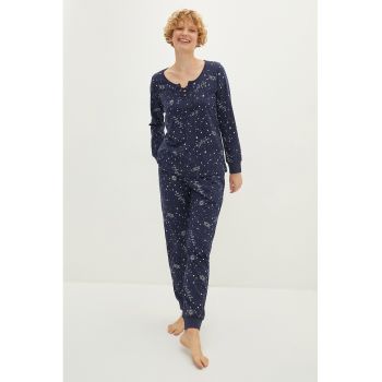 Pijama cu model cosmic