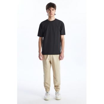 Tricou din amestec de bumbac cu decolteu la baza gatului