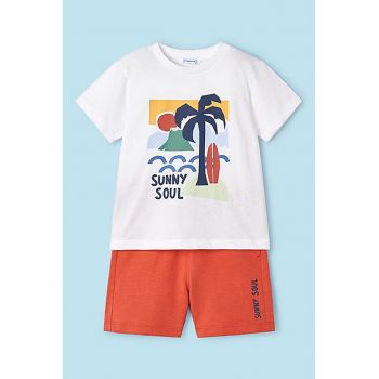 Set de tricou cu model tropical si pantaloni scurti ieftin