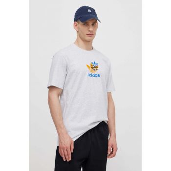 adidas Originals tricou din bumbac barbati, culoarea gri, cu imprimeu, IS2912 ieftin